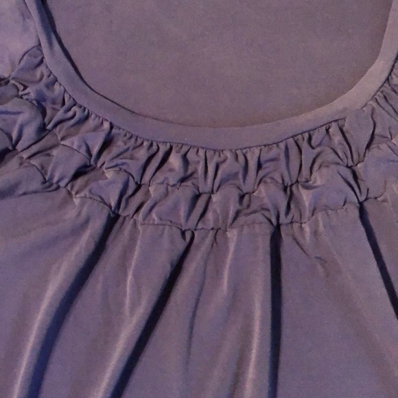 Pretty Ruched neck Top - Picture 2 of 4